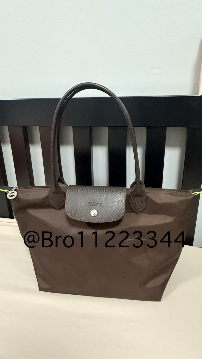 Bro11223344's tweet photo. ส่งต่อ LONGCHAMP Le Pliage Green M long สี Moka ❗️ราคา 4900 รวมส่งค่า❗️ อปก. การ์ด ถุงซิปคับ ใหม่มากๆ หูยังแข็ง ตั้งได้ + เค้าแถมกระเป๋าจัดระเบียบไปให้ด้วยคับ ใครสนใจเด็มพต.ได้เลยคับ 
#ส่งต่อlongchamp #ส่งต่อlongchampแท้  #ส่งต่อกระเป๋า #ส่งต่อเสื้อผ้า #ส่งต่อเครื่องสำอาง https://t.co/gnA8MkTIwc