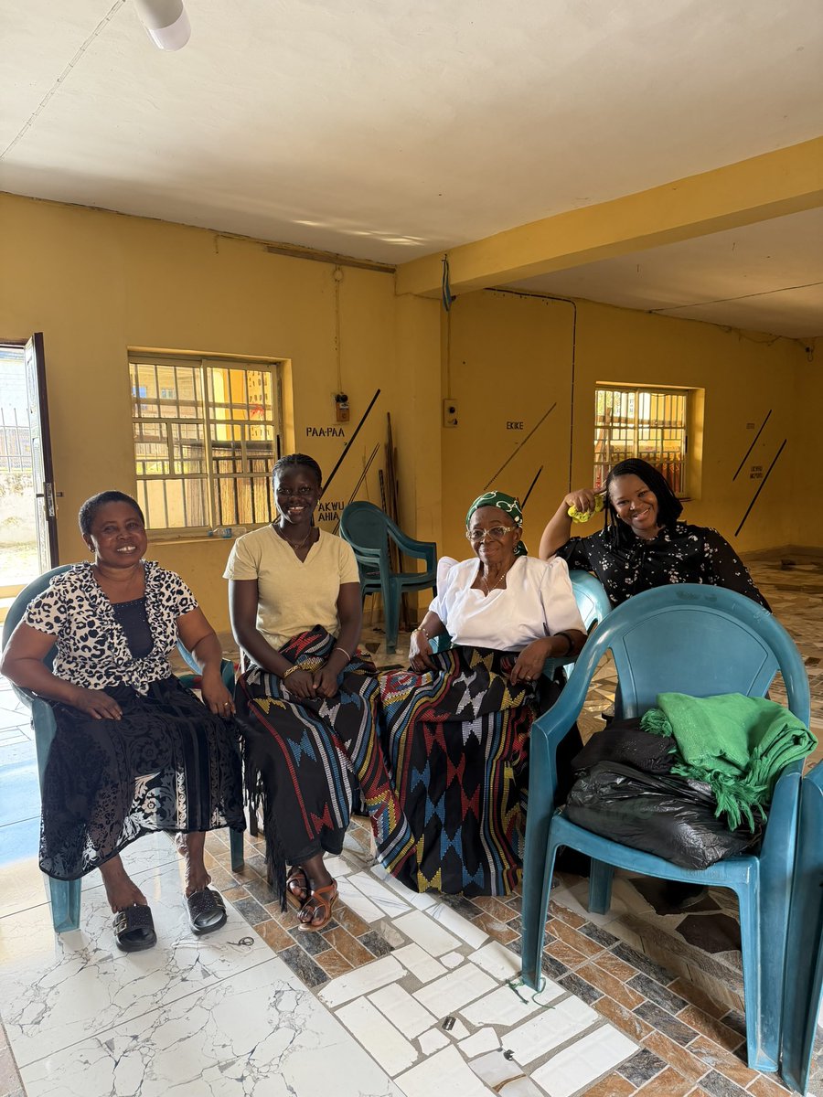 Efyakimora's tweet photo. I explored Nigeria’s Akwete cloth, a traditional woven textile that originated from Akwete village in Abia State, Nigeria 🇳🇬.

What made it even more interesting to me is how similar it is to our Ghanaian kente. The finished pieces can look quite similar, but the weaving techniques and processes are different.

Different countries, different traditions, but so much creativity and skill across our continent.

Africa is truly talented.