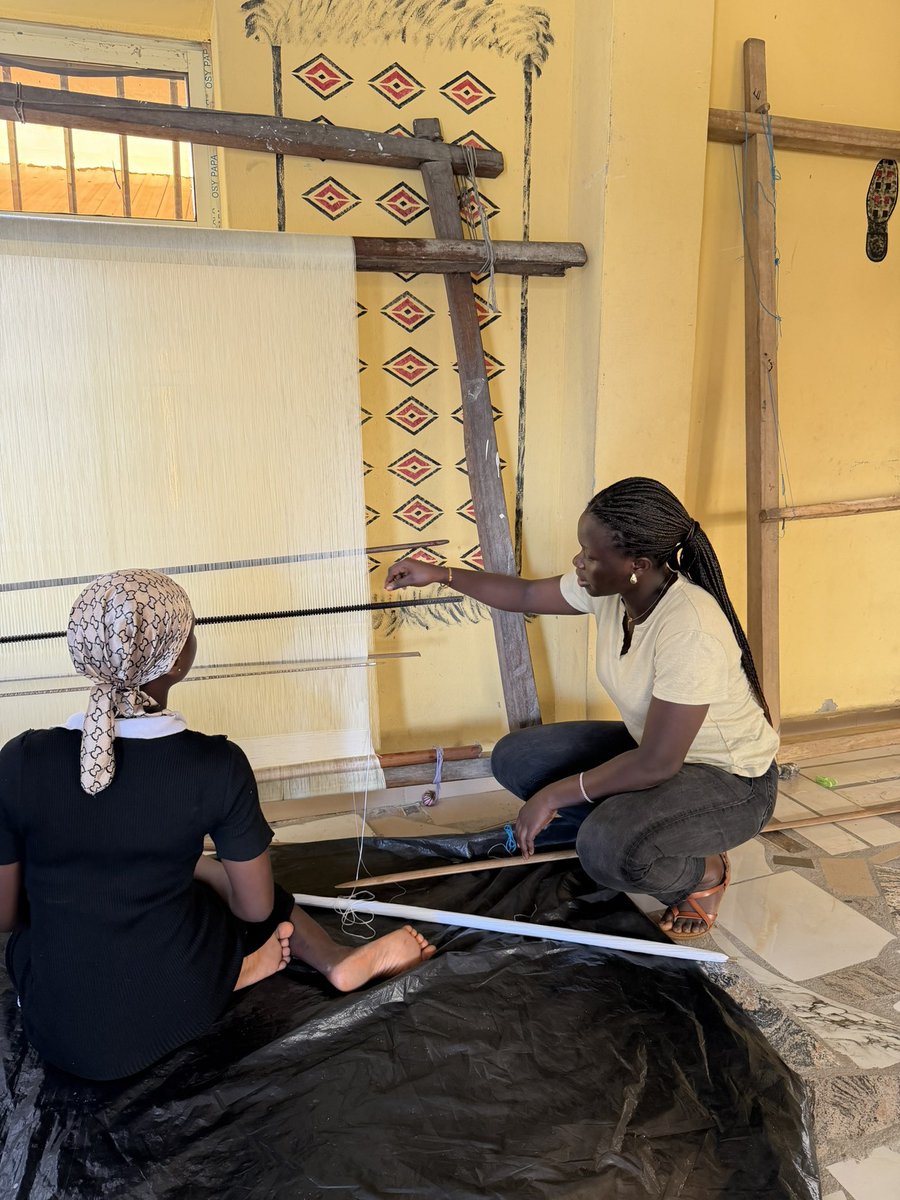 Efyakimora's tweet photo. I explored Nigeria’s Akwete cloth, a traditional woven textile that originated from Akwete village in Abia State, Nigeria 🇳🇬.

What made it even more interesting to me is how similar it is to our Ghanaian kente. The finished pieces can look quite similar, but the weaving techniques and processes are different.

Different countries, different traditions, but so much creativity and skill across our continent.

Africa is truly talented.