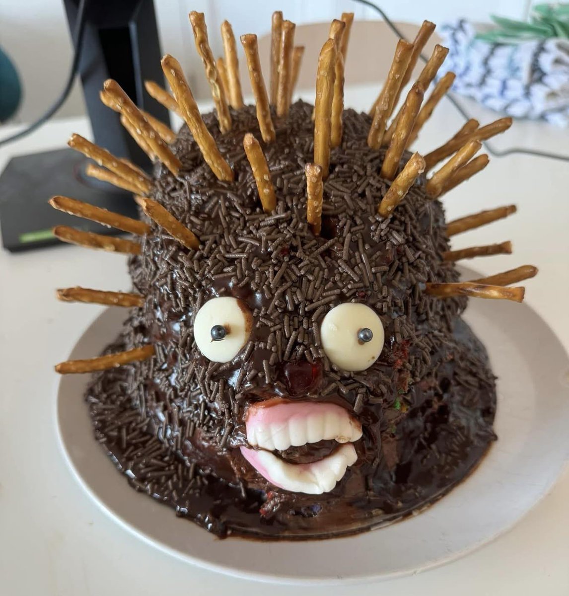 GeneraLR6ss's tweet photo. @ENEMY_N1 Bon anniversaire ! 🍾🥂

Je m'occupe du gâteau https://t.co/4BP8CcTgRA