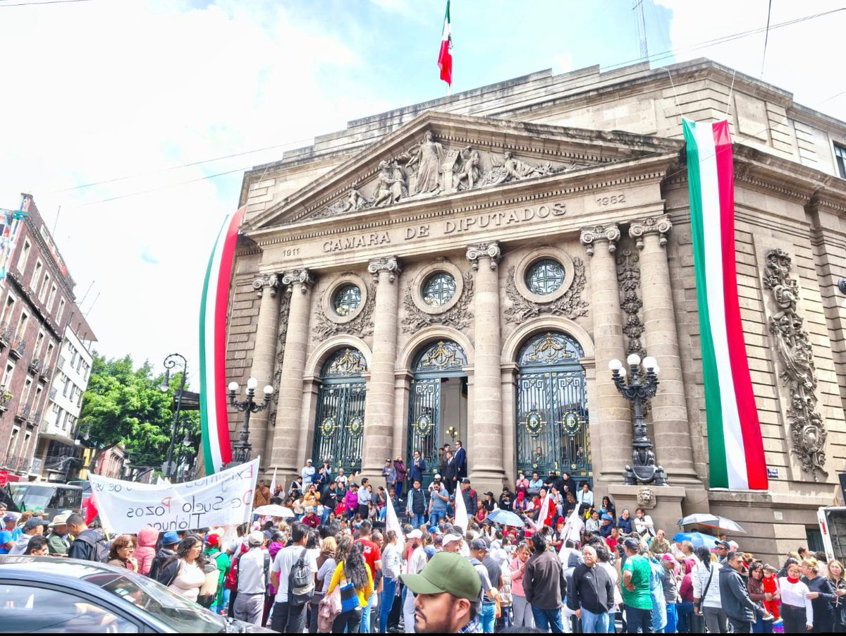 GloriaBritoN's tweet photo. Buenos días. Te invito a leer mi artículo de esta semana: EN LA CIUDAD DE MÉXICO ANTORCHA PROMUEVE INICIATIVA CIUDADANA PARA REGULARIZAR COLONIAS 
https://t.co/fwBG76c7SI https://t.co/9vxv10J9HO