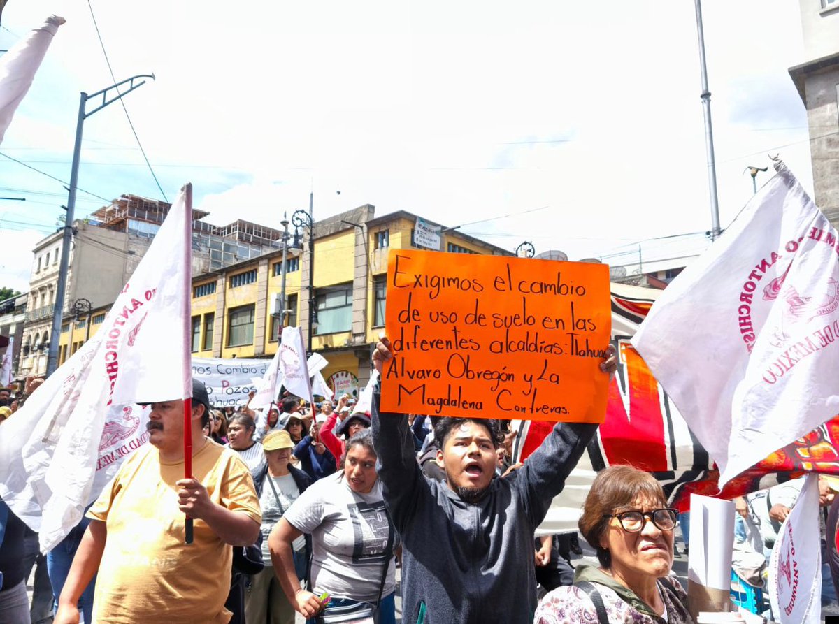 GloriaBritoN's tweet photo. Buenos días. Te invito a leer mi artículo de esta semana: EN LA CIUDAD DE MÉXICO ANTORCHA PROMUEVE INICIATIVA CIUDADANA PARA REGULARIZAR COLONIAS 
https://t.co/fwBG76c7SI https://t.co/9vxv10J9HO
