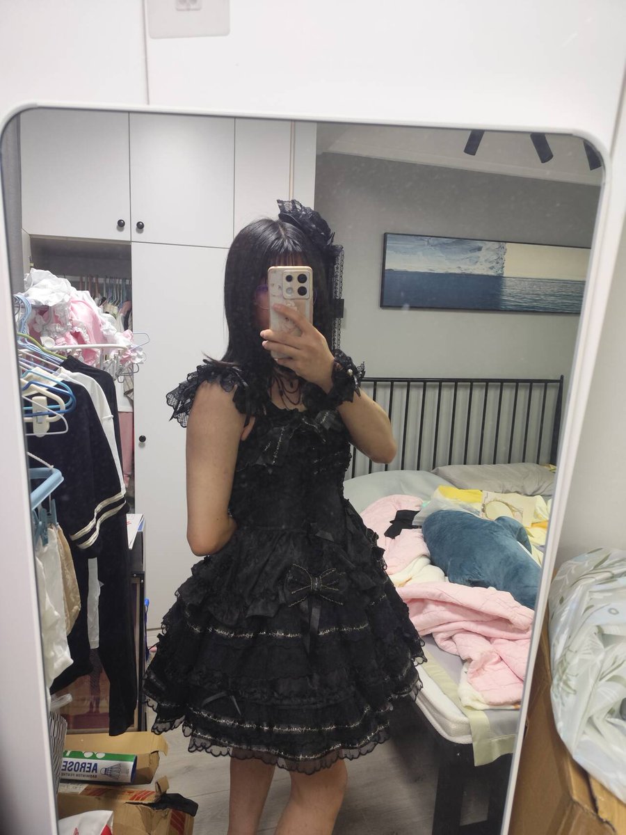 tenkinoko2019's tweet photo. 所以现实中图1怎么变成图2呢……
（图2是我拿 ChatGPT P 的） https://t.co/PJXifIix5F