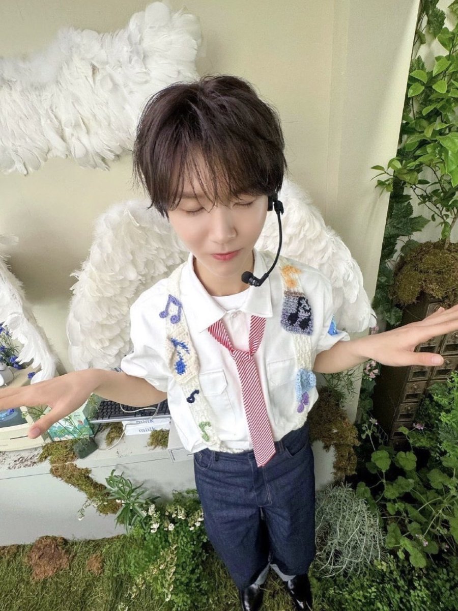nowinauss's tweet photo. 광각 대영 귀여운거 아셔야됩니다. https://t.co/vqiF9APAg3