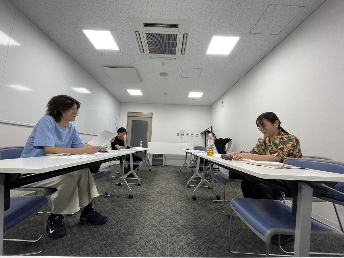 maarsinc's tweet photo. 9月の台本と仲良くなるワークショップも無事に終了しました！
今月もたくさんの方にご参加いただきました。ありがとうございました！
お一人おひとりの台本の旅路が尊く素敵なもので、私自身感じいるもの、学ぶものがたくさんありました。
これからも皆様と台本と仲良くなる旅路を重ねていきたいです。 https://t.co/KVqPf4E0ff