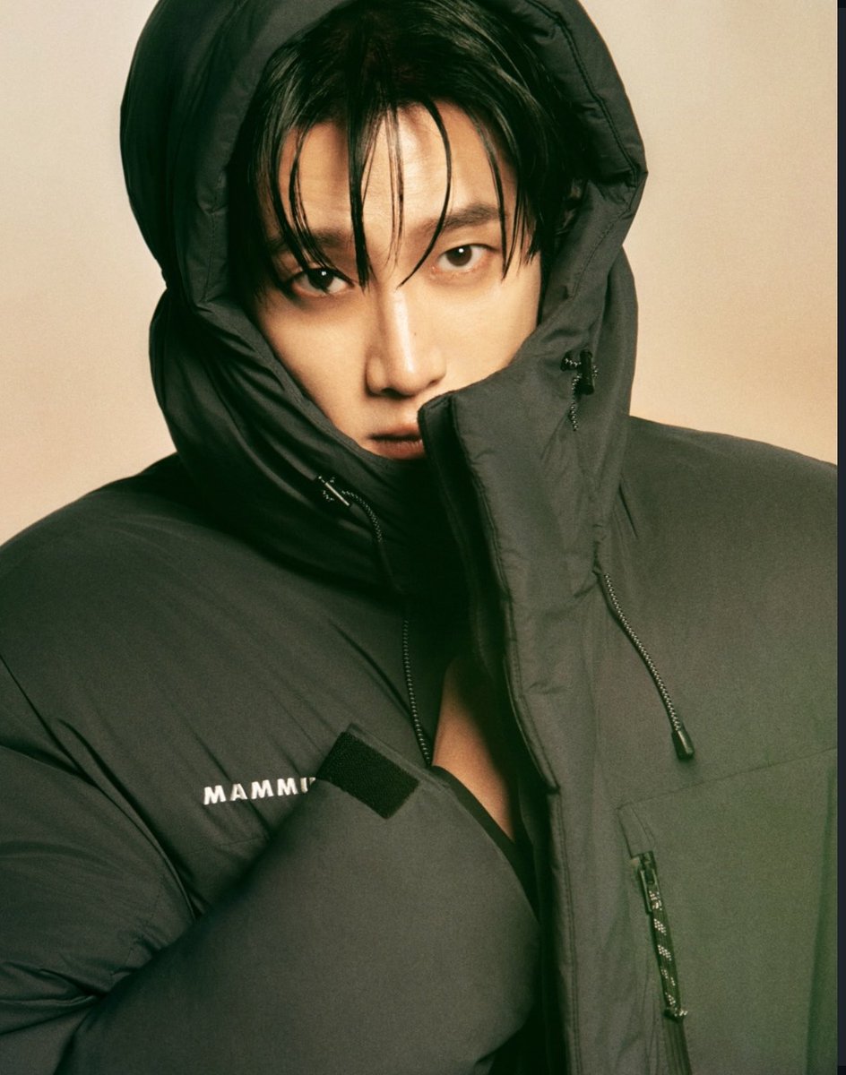 naminowave's tweet photo. 헤어는 이쁜지 모르겠는데 얼굴 깐 달걀 같으시고 오목조목 예쁘게 나오셨넹
그리고 쿨톤의 악마답게 검은색이 참 잘어울리심🖤 https://t.co/DP1MEOgxg6
