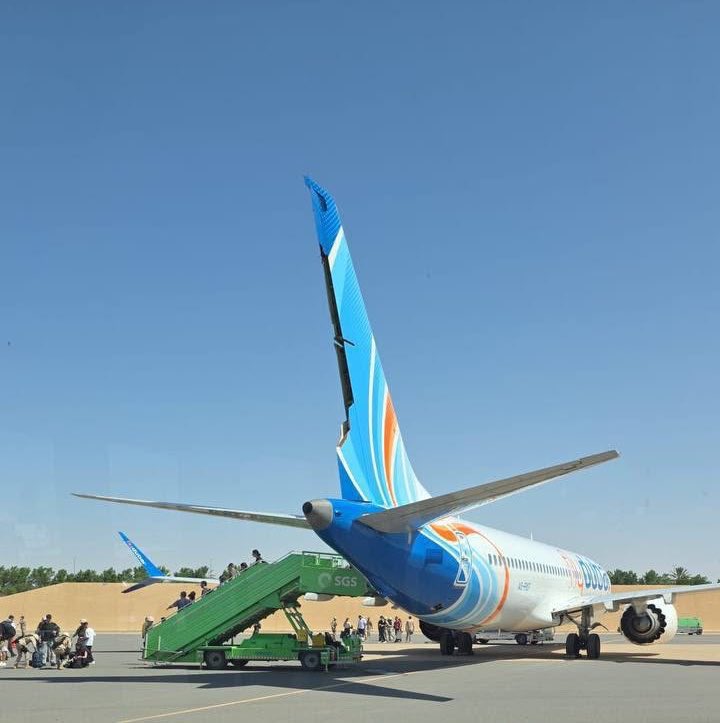 AndreaGiuricin's tweet photo. L'aereo di #FlyDubay che probabilmente ha subito un attacco terroristico ha subito danni rilevanti nella fase di caduta di circa 4000 metri. (foto aerogazette) https://t.co/KoeJGLbcAw