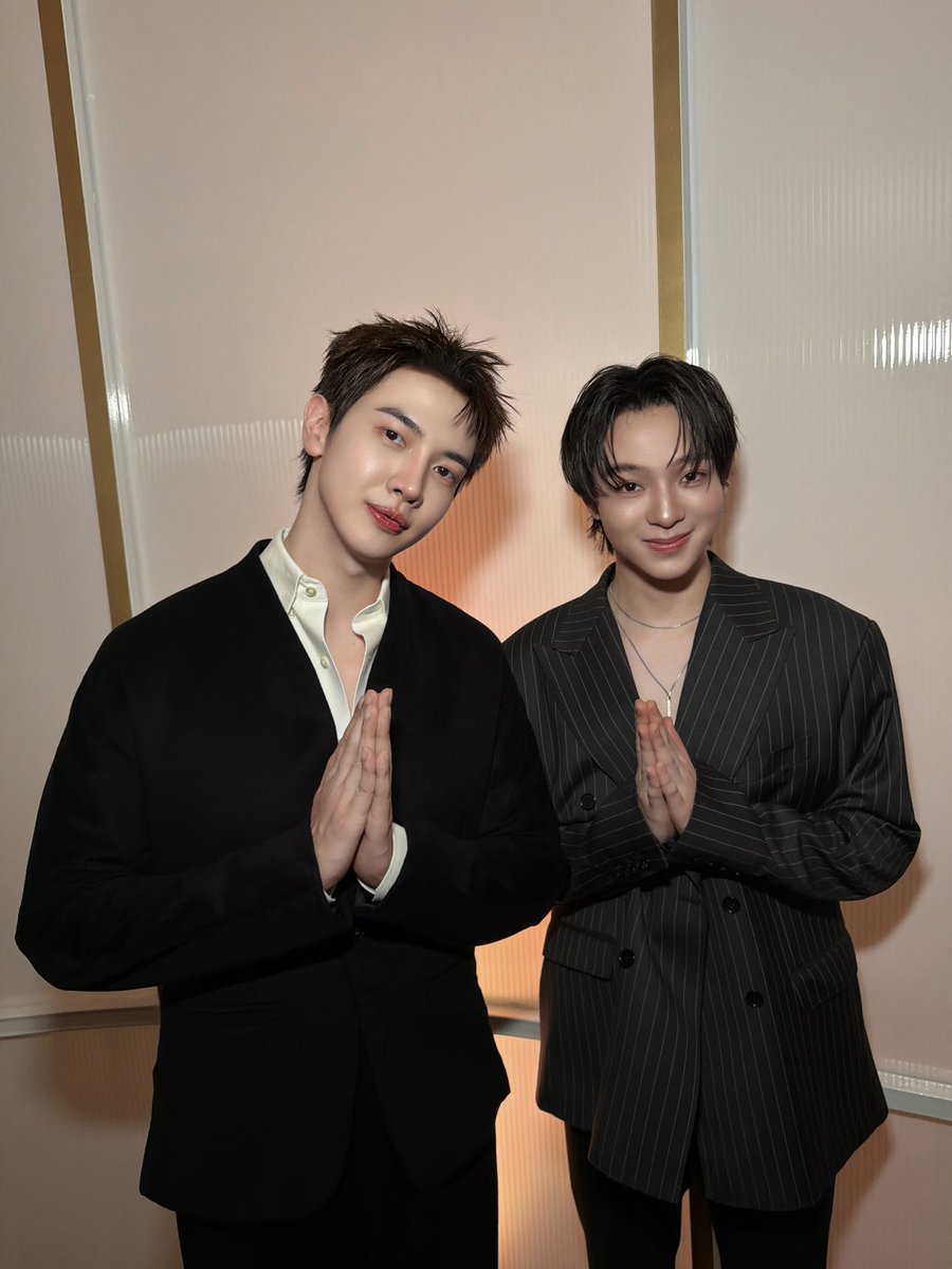MchoiceTH's tweet photo. ขอขอบคุณ @NineEntertain ที่ให้เกียรติ ‘แม็กกี้บาส’ ได้มาร่วมงาน ‘Nineentertain 24th Anniversary Charity Concert’ ในวันนี้มาก ๆ นะคะ Happy Birthday นะค้าบบบ

และขอขอบคุณแฟน ๆ ทุกคนสำหรับวันนี้มากเลยนะครับบ ขอให้ได้รับความสุขกลับไปเต็ม ๆ เลยน้าค้าบ (*˙˘˙)♡

MAXKYBAS 24TH 9ENT PARAGON
#MXBSx9entBD24th
#9ent24thxSiamParagon #9ent24th
#maxky_rp #maxkybas
#MchoiceArtist