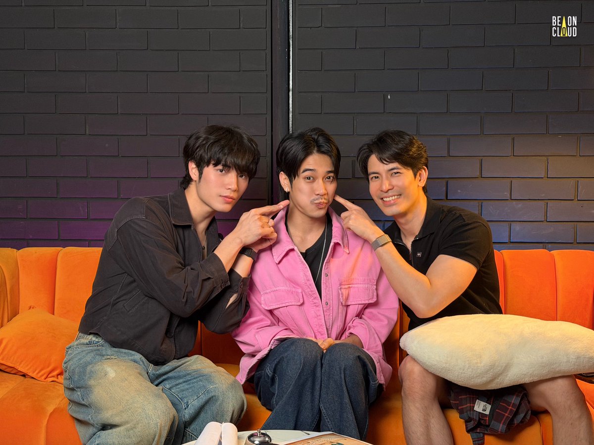 beoncloud_th's tweet photo. มาแล้วจ้ะ รางวัล 2:1 ของผู้ชนะ อิอิ แฟน ๆ เซฟเรฟแล้วมาถ่ายกันกับพวกเราในวันงานกันน้า 🫶🏻✨

#CLOUDนี้มีLIVE 
#ShinePhotobook https://t.co/6M5FOx33oY