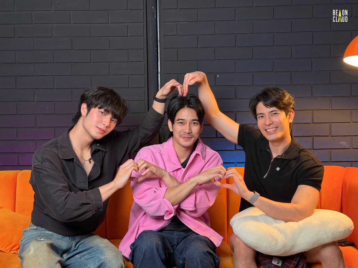 beoncloud_th's tweet photo. มาแล้วจ้ะ รางวัล 2:1 ของผู้ชนะ อิอิ แฟน ๆ เซฟเรฟแล้วมาถ่ายกันกับพวกเราในวันงานกันน้า 🫶🏻✨

#CLOUDนี้มีLIVE 
#ShinePhotobook https://t.co/6M5FOx33oY