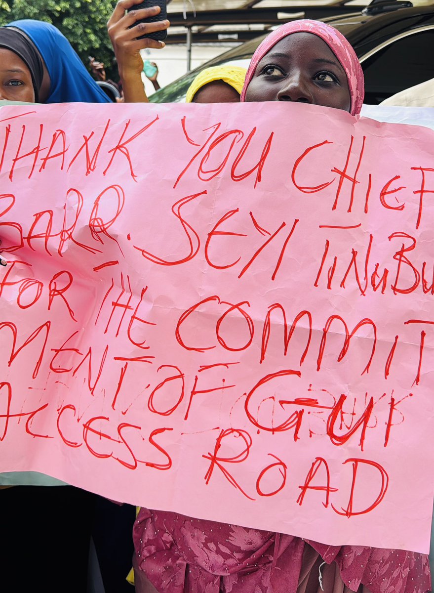 RelaxTIFN's tweet photo. *Delegation from Gui District Visits RTIFN Headquarters to Express Appreciation for President Tinubu* 

Yesterday, women,Youths and Elders from the Gui District gathered at the RTIFN Headquarters in Maitama, Abuja, to express their profound appreciation to President Bola Ahmed Tinubu for his continued support, empowerment initiatives, and commitment to community development.

The event, which brought together members of the community under the RTIFN platform, radiated a strong sense of unity, excitement, and optimism for the future.

Representatives of the delegation voiced their deep appreciation to the administration, declaring their  support and assuring President Bola Ahmed Tinubu of their votes for the APC and his second Term. They Further showed appreciation directed to Barr. Seyi Tinubu for impactful empowerment programs

The Director-General of RTIFN, Hon. Ahmed Bala, warmly welcomed the delegation. He delivered a special goodwill message from the Founder-in-Chief, Barr. Seyi Tinubu, reaffirming a steadfast commitment to grassroots development.

There was a Demonstration of tangible support, as 50 small-scale business owners from the district each received a grant of N100,000 to expand and strengthen their businesses. Hon. Ahmed Bala further assured the community of Barr. Seyi Tinubu’s commitment to ensuring that critical road infrastructure in the Gui District receives prompt attention and construction.

The former Minister of Women Affairs, Barr. Uju Kennedy-Ohanenye, graced the occasion with her presence. She commended the women and youths for their massive show of solidarity, encouraging them to keep believing in President Tinubu's vision for a prosperous Nigeria.
The engagement concluded on a high note, marked by renewed hope, empowerment, and a shared dedication to national progress.
@STinubu @officialABAT 
Signed 
Musa Abdulrahaman 
Director of Media RTIFN