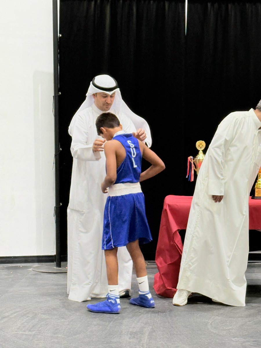 K_B_F's tweet photo. 🏆 توّج رئيس الاتحاد الكويتي للملاكمة، السيد عبدالله خالد العتيبي، الفائزين في بطولة الصغار الأولى للموسم الرياضي 2026 – 2027.

مبارك للاعبين والأندية الحاصلة على المراكز الأولى 🥊🇰🇼

#الاتحاد_الكويتي_للملاكمة https://t.co/Caiu2QT8pg