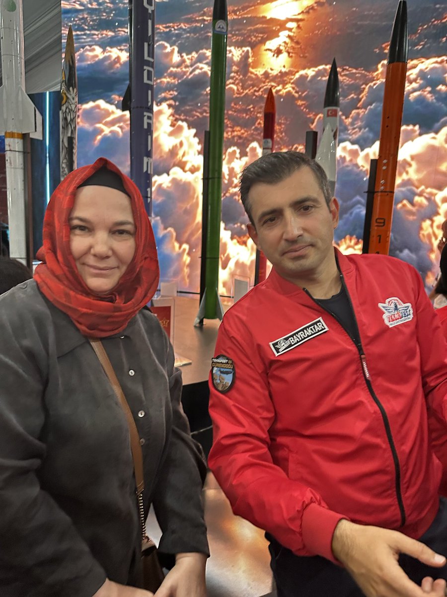 KaralokMine's tweet photo. Bugün sanki kazanılmış zaferin ardından yaşanan mutluluktu benimki …. Memleketimin evlatlarına bu gururu yaşatan koca yürekli insan @Selcuk Rabbim gücünüzü arttırsın ,iyi ki varsınız…
#teknofestşanlıurfa https://t.co/vUMSU1muSn