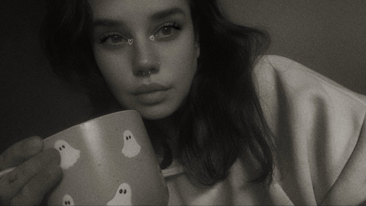 spoilTAT's tweet photo. oh this? just me, sipping tea in bed, watching you slowly ruin your life for me  ꩜ ౨ৎ https://t.co/sPLawRmoqQ