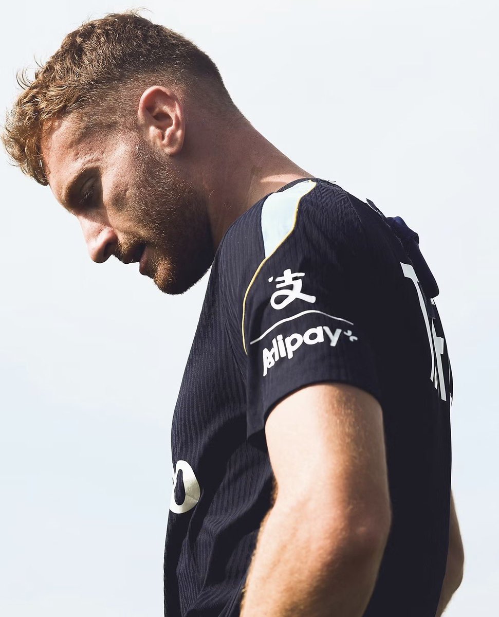 hotspurreports's tweet photo. HE’S BACK. 👑🇸🇪 https://t.co/izETbwdOhV