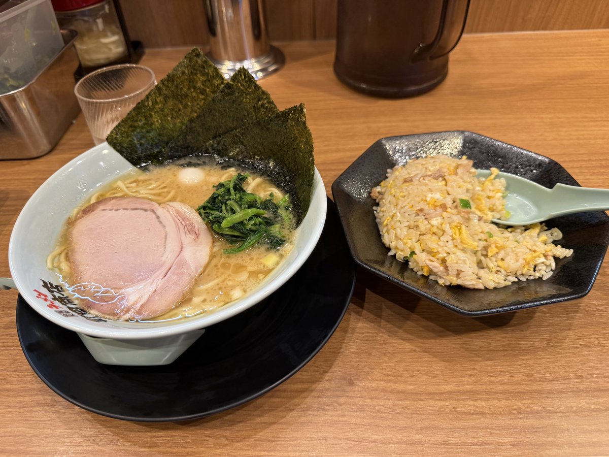 darimiso's tweet photo. ラーメンキメます https://t.co/NSKjQ3KmbD