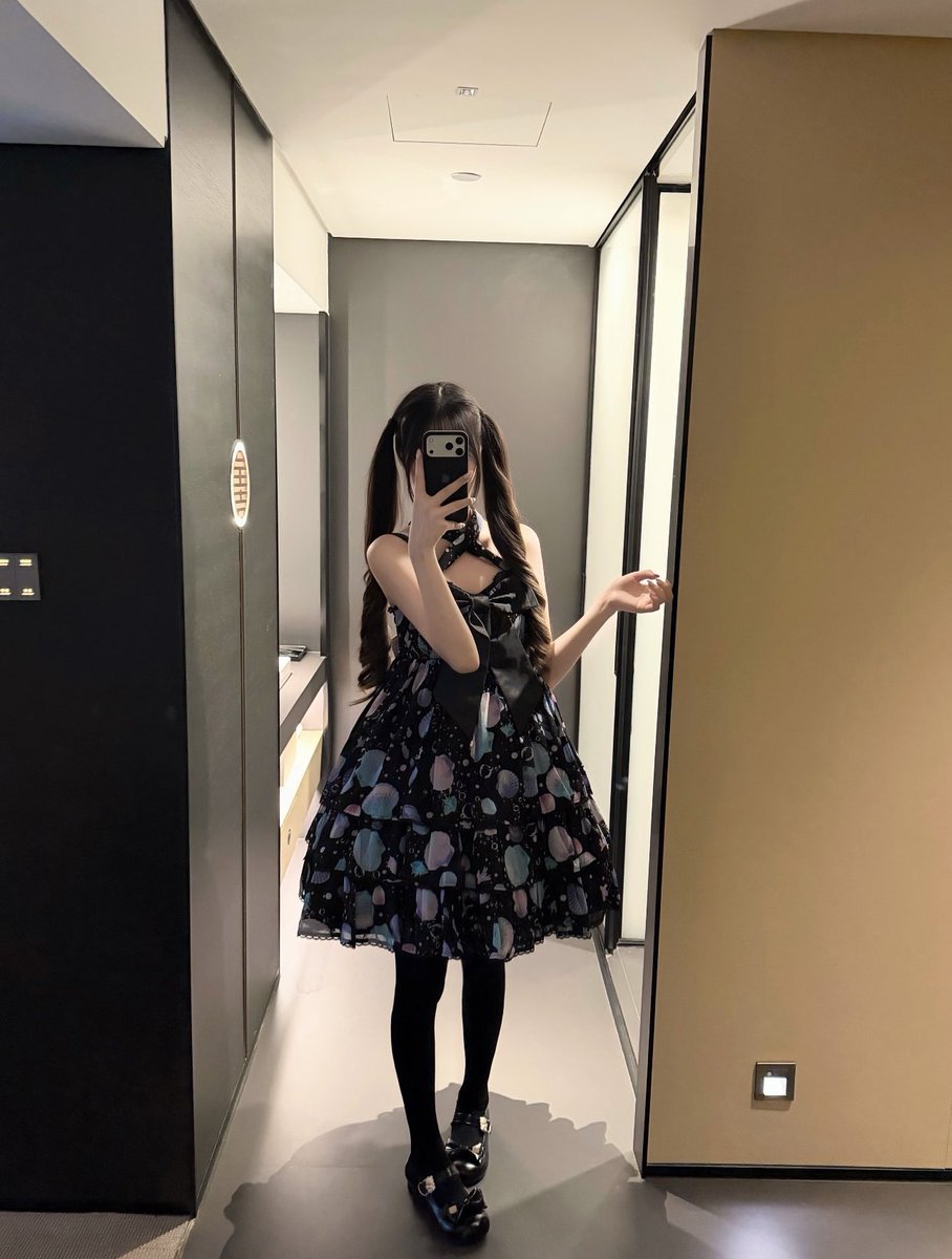 ashlee15ut4's tweet photo. 有男生要来锐评我13岁的福嘛

 真的给b看 不信你试试   

 我真的是女菩萨🫣🫣 https://t.co/IwzYUote9o