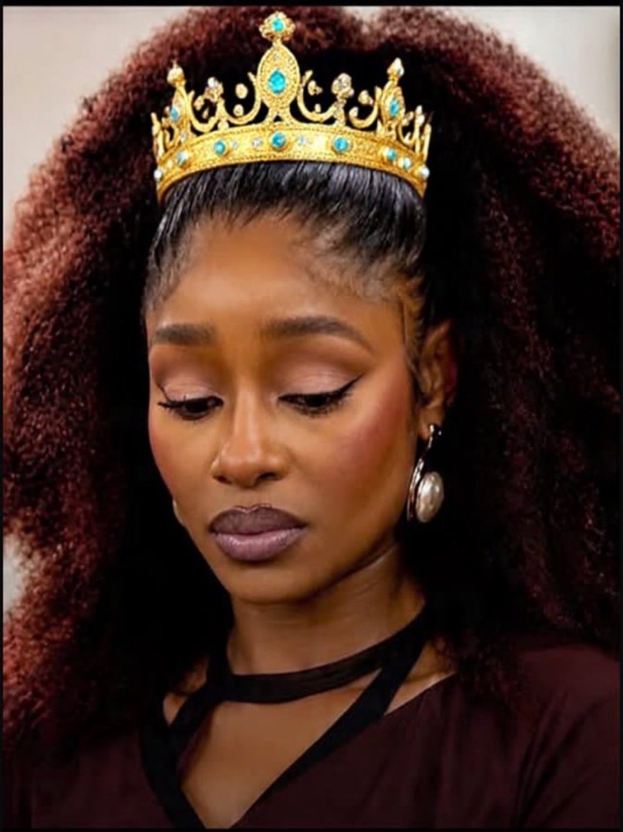 ohemaatessy's tweet photo. Even biggie knows she’s her majesty…#Queen Sheba..
#VOTESHEBA
#bbnaija https://t.co/LxHt2Tdg6o