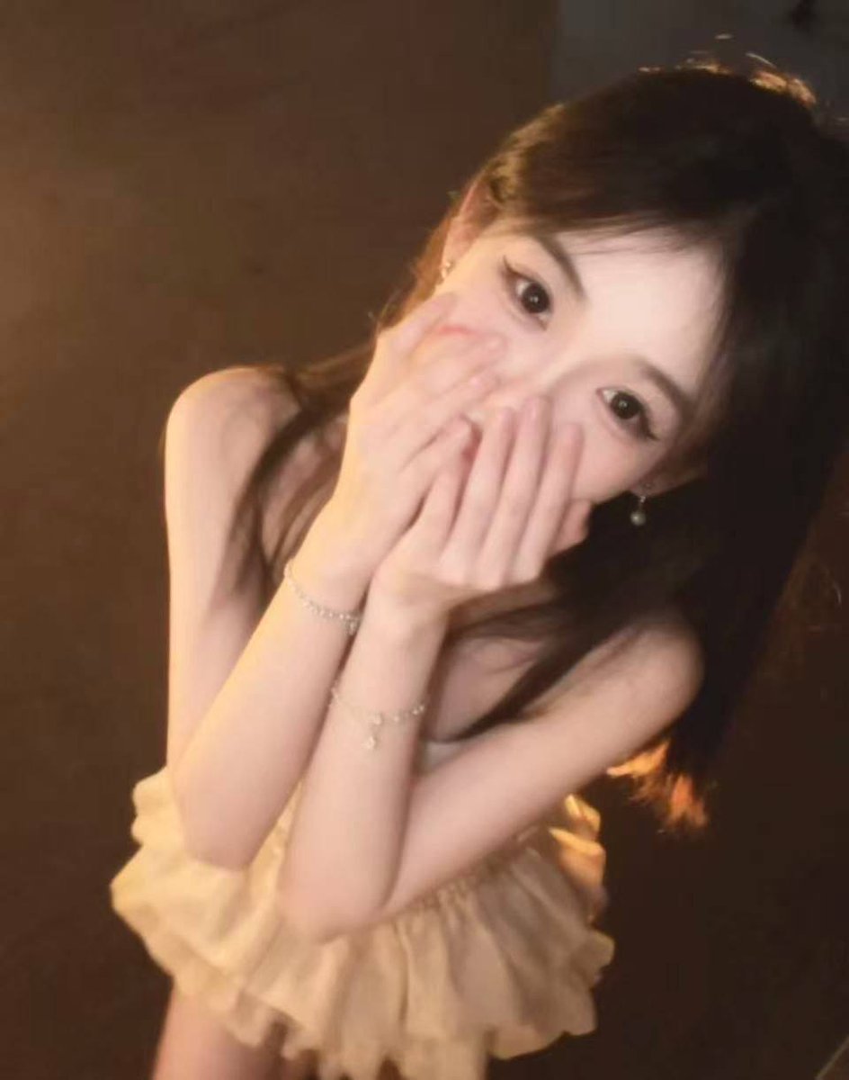 rkadee_40's tweet photo. 思而不语，念而不忘，想而不见，爱而不得。
福永街道
#宝安
#深圳
👉助理@reemy554i
老师003
看上了请截图妹子和排号便客服快速安排 https://t.co/pb9g7kruLa