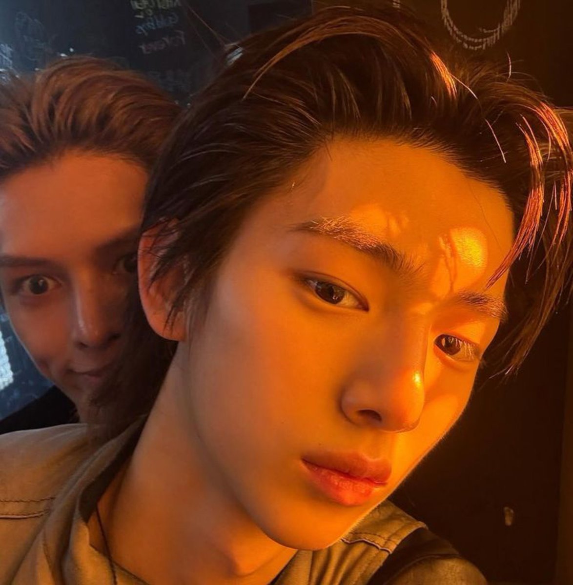withcortis4life's tweet photo. i love the 'there's a kitty behind you juhoon' genre of jjujami so much 😭 https://t.co/P5eKbJWS3I