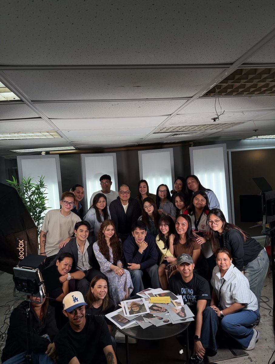 ashdagat's tweet photo. fight for my way family 💗 https://t.co/NukHipcpg9