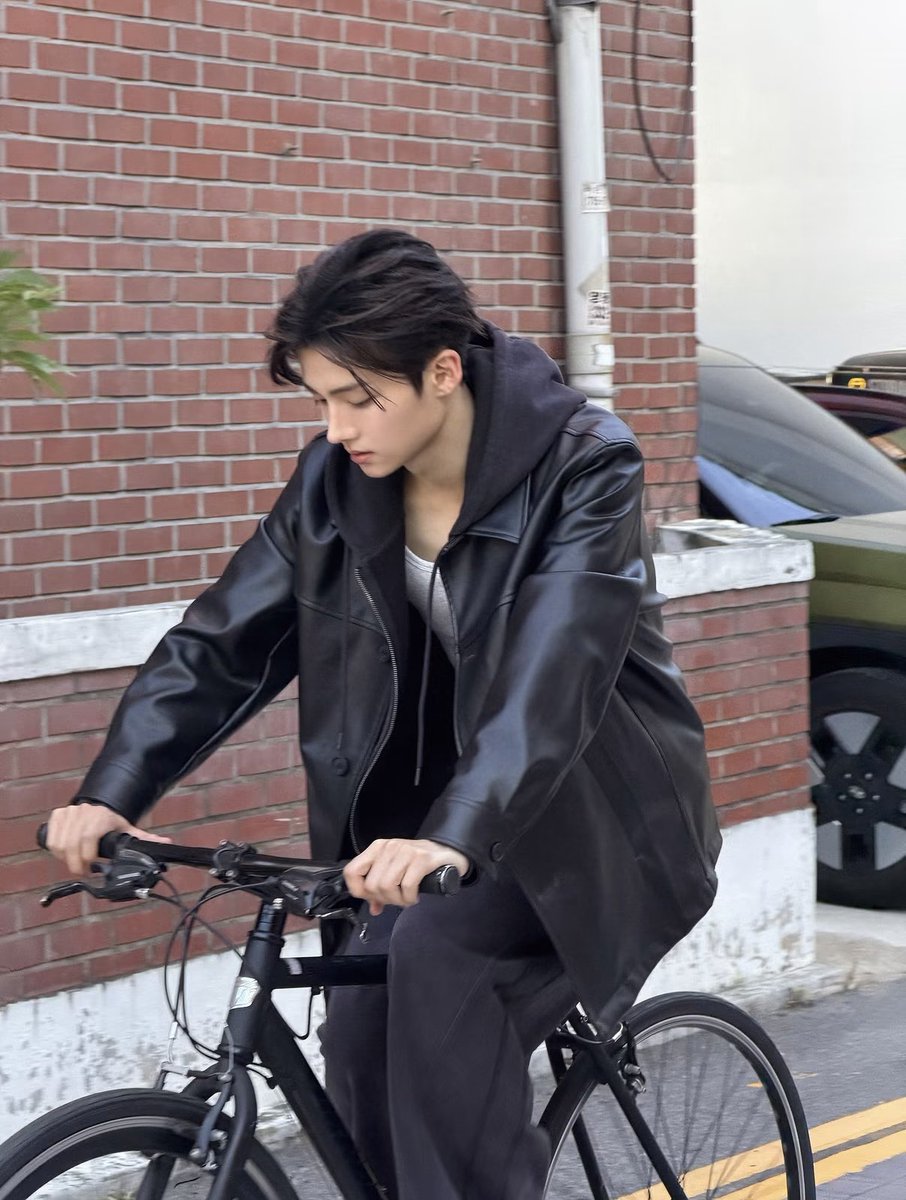 wonyangiful's tweet photo. sangwon doing sangwon things = happy me 😞🤍 https://t.co/VxThVWgPiy