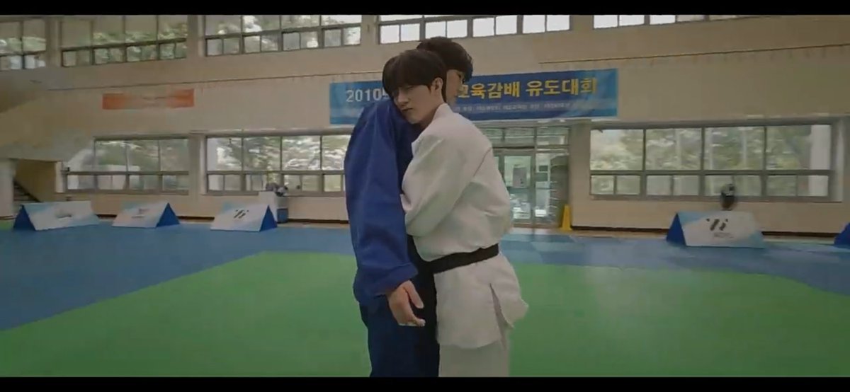 tkxjero's tweet photo. Korea would do anything but a real bl #diveintoyou https://t.co/ghosdAyVDf