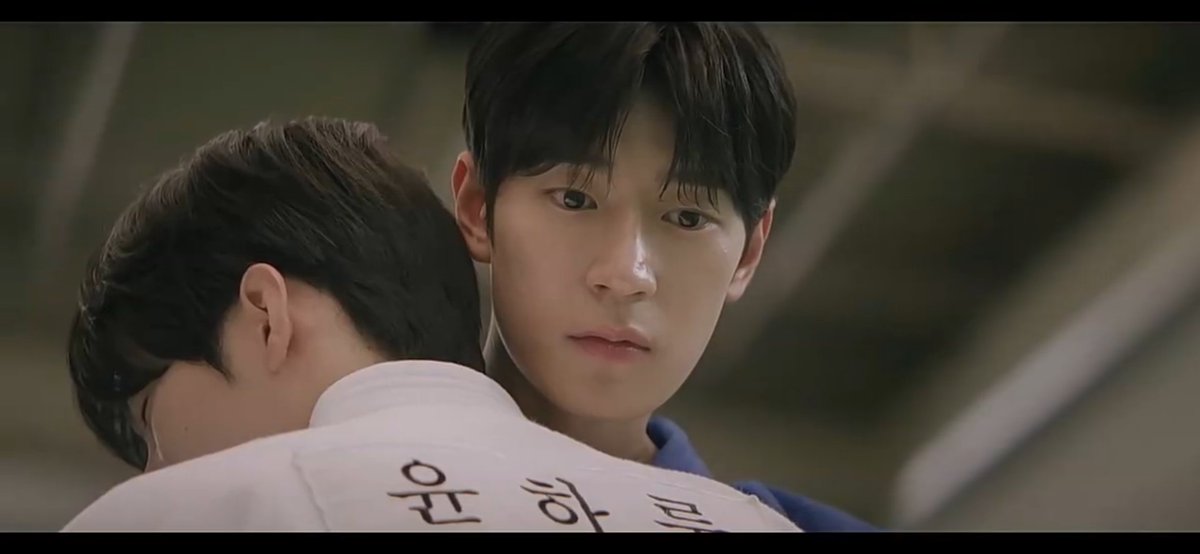 tkxjero's tweet photo. Korea would do anything but a real bl #diveintoyou https://t.co/ghosdAyVDf