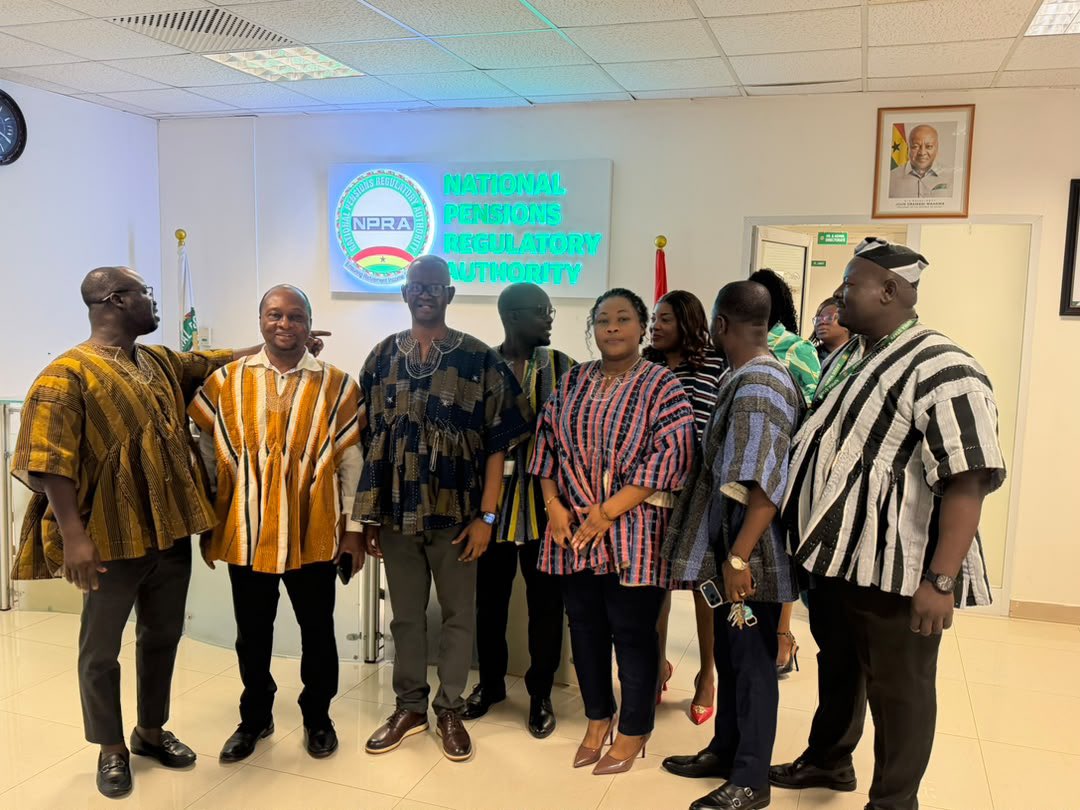 NPRAGhana's tweet photo. The only mid-week motivation you need!
Woven with pride and worn with confidence.
#FuguWednesday #OfficeStyle #GhanaStandUp https://t.co/g2X4Ticv8p
