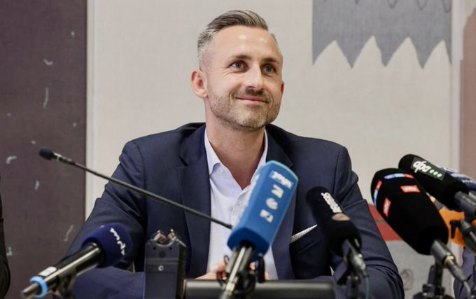 alexis_jewl's tweet photo. 🇩🇪 Ulrich Siegmund will sich im Dezember zur Wahl als Ministerpräsident in Sachsen-Anhalt stellen. Seine Kandidatur steht im Mittelpunkt der Debatte über die künftige Regierungsbildung im Land. #SachsenAnhalt #Politik #Landtag https://t.co/T6gB6GavX6