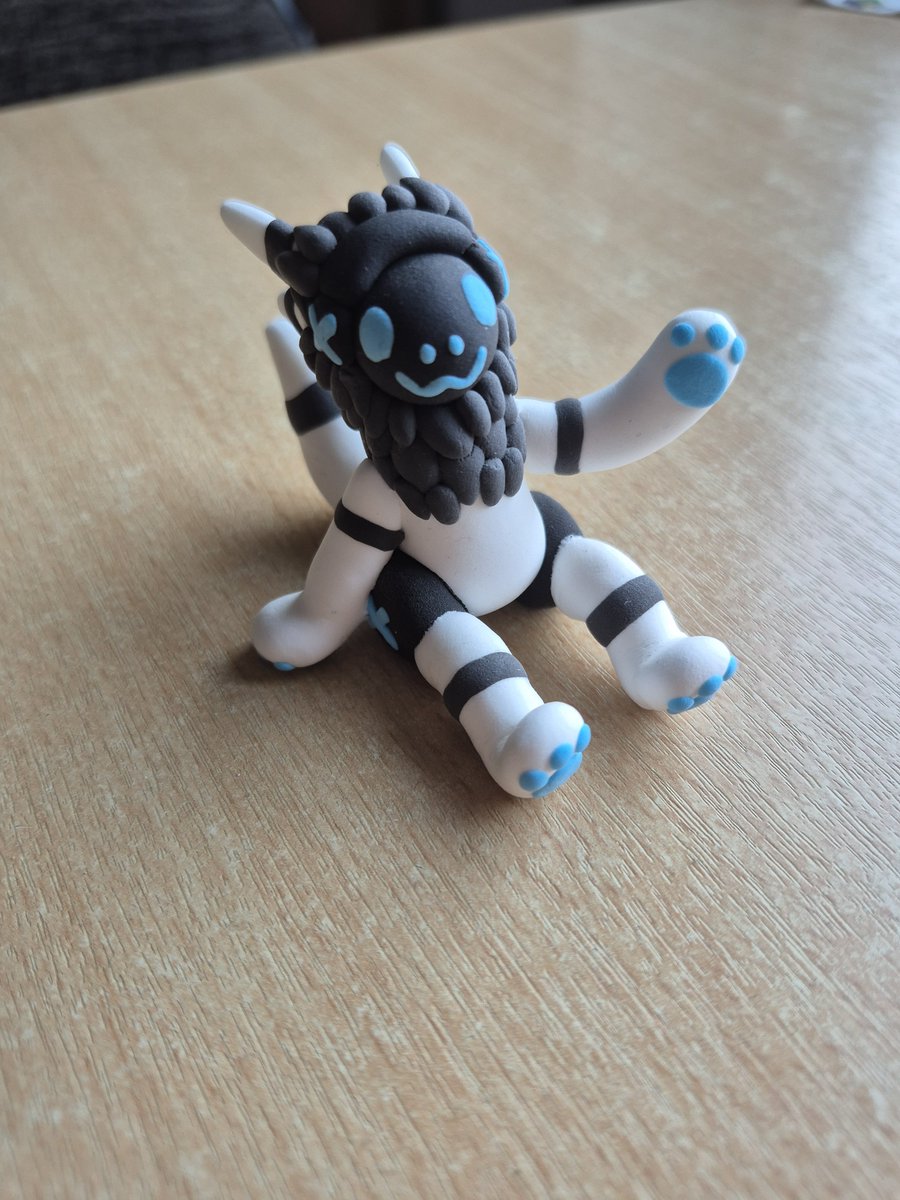Kenechiigang's tweet photo. A girl at school gave me this
im so happy https://t.co/GQdaFGKXej