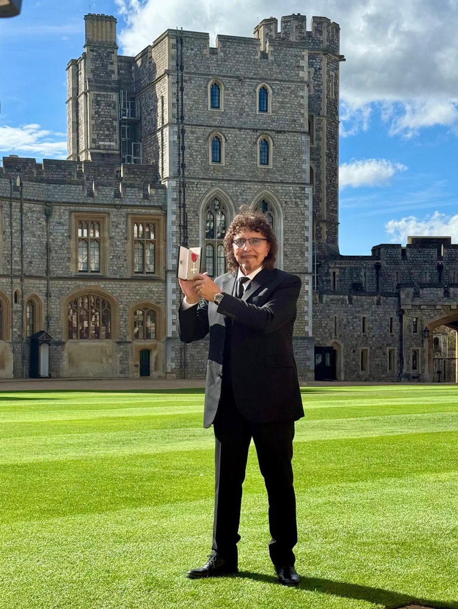 tonyiommi's tweet photo. At Windsor Castle today to receive my MBE! https://t.co/6Y4GLt5kNX