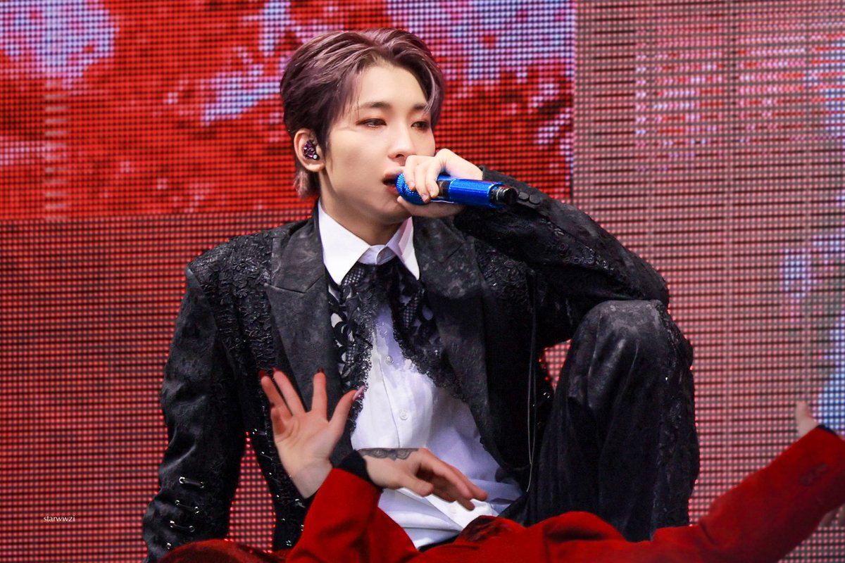 starwwzi's tweet photo. 241013 RIGHT HERE

#세븐틴 #SEVENTEEN 
#원우 #WONWOO https://t.co/sgjwJU7mIx