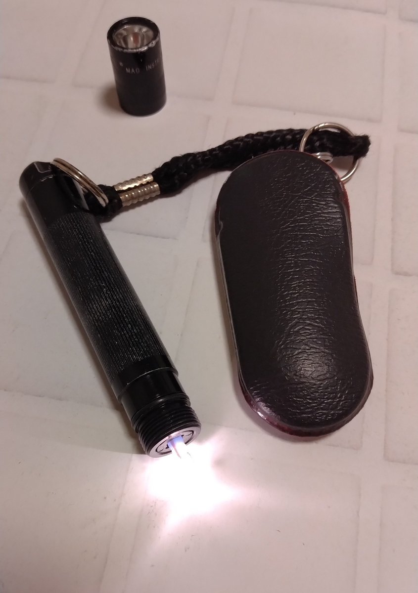 tohorou0627's tweet photo. #EDC
#Victorinox Jetsetter
#MAGLITE SOLITAIRE https://t.co/cIBoYUOpNF