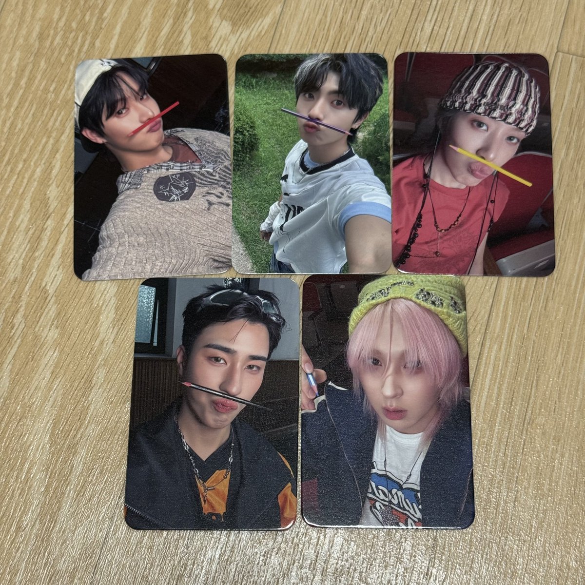 ydooo111's tweet photo. 원위 260821 디마뮤 대면 미공포 장당 0.7에 양도해요 옾챗주세요!

https://t.co/xvPqk3HSXh

ㅅㅊㅇ 원위 기억책 별 데모 미공포 판매 양도 용훈 강현 현구 하린 동명 키아 기욱 미공개포카 플래닛나인 보이저 미로 메이즈 관람차 이카루스 시나리오 https://t.co/g0u5WnvJsf