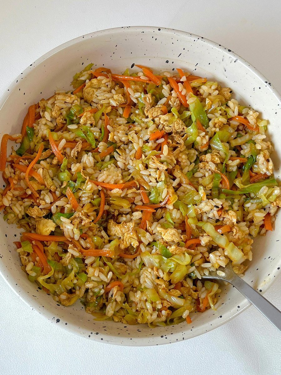 VerlieHardxh4's tweet photo. Hoy preparo arroz frito con verduras, rápido, sano y delicioso, ideal para la cena! https://t.co/mrOZ6krhco