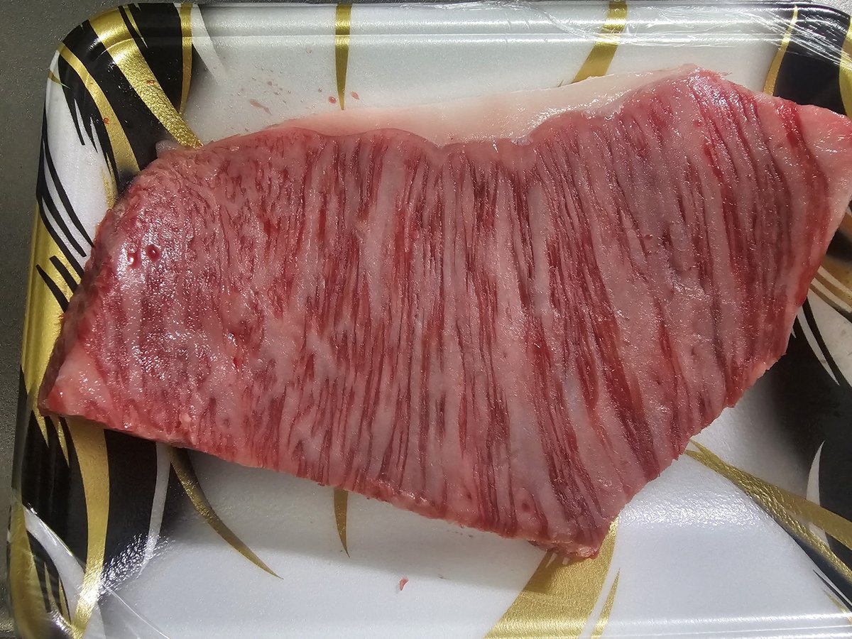 carp_beck's tweet photo. 仕事で嫌な事があったので、憂さ晴らしに「チャーロイン」🤤🍖🥩🍗
綺麗に撮る腕はなかったw https://t.co/V9XhOHuDtt
