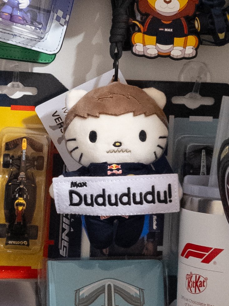 siot997's tweet photo. 막스 생일 맞춰서 막스키티도 오심
Dudududu! 자석이라 떼붙 가능 ദ്ദി/ᐠ - ⩊ -マ https://t.co/stwv62mqZg
