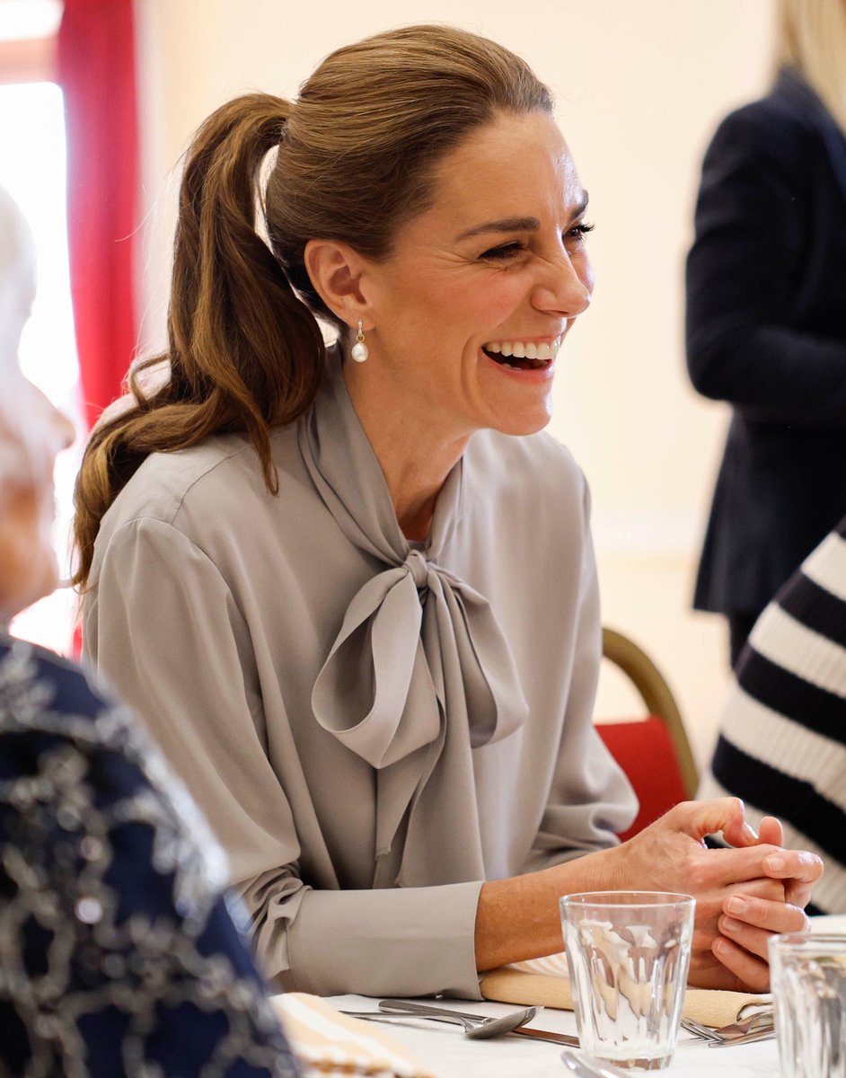 tokkianami's tweet photo. The Princess of Wales beams as she meets attendees of the weekly lunch club at Pulborough Village Hall today 😍 https://t.co/tvnuKDyjdR