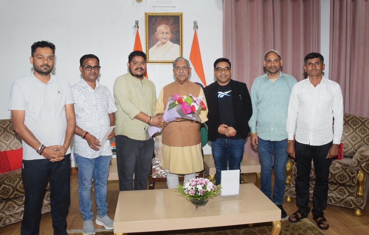 nkishoreyadav's tweet photo. आज लोक भवन, कोहिमा में कोहिमा बाजार दुर्गा पूजा समिति के अध्यक्ष श्री सुजीत सूत्रधार के नेतृत्व में समिति के अन्य सदस्यों ने शिष्टाचार भेंट की। 

इस दौरान दुर्गा पूजा आयोजन की तैयारियों एवं समिति की गतिविधियों से अवगत कराया।

#Nagaland
#Kohima
#DurgaPujaCommittee
#KohimaBazaar
#DurgaPuja2026