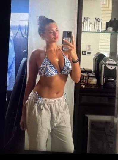 baddies2c's tweet photo. Olivia ❤️❤️ https://t.co/3dK4egj115