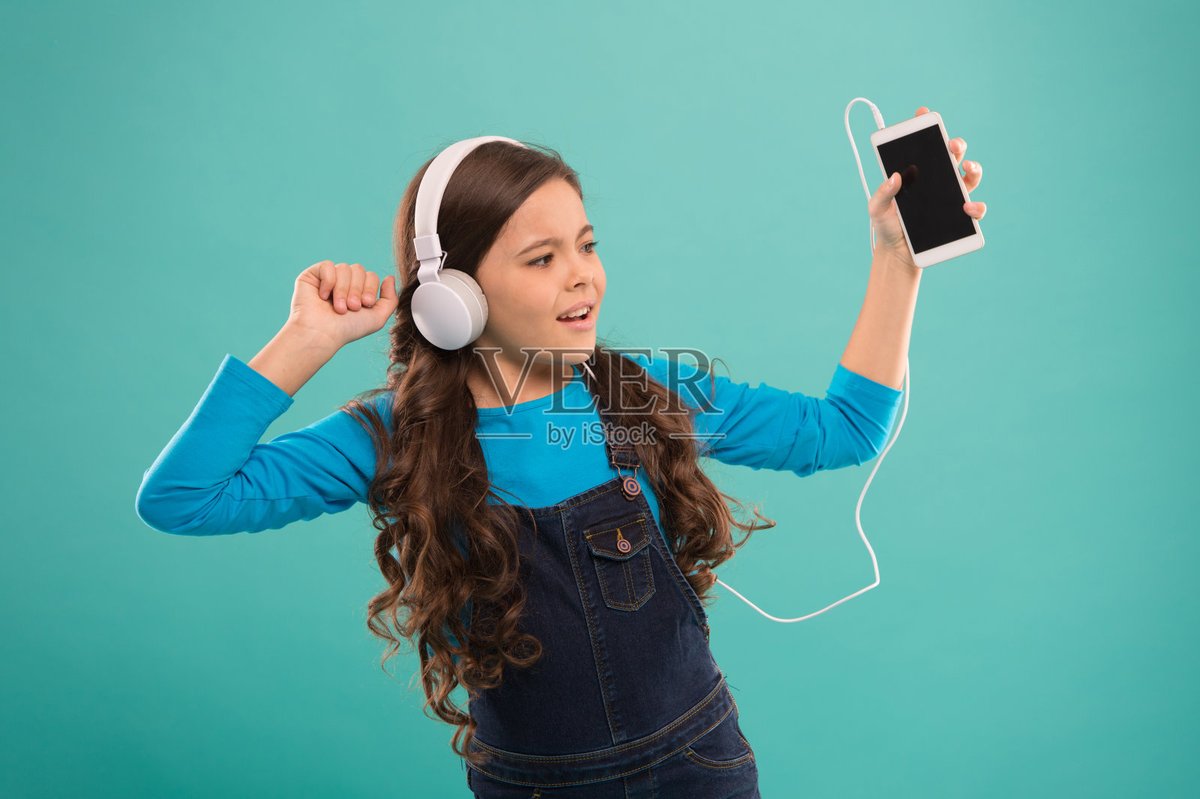 SarahDushakyry's tweet photo. Hoy descubrí una canción indie que me acompaa toda la tarde, la suena y te llevas un momento perfecto!， https://t.co/H3lc6G8F7m