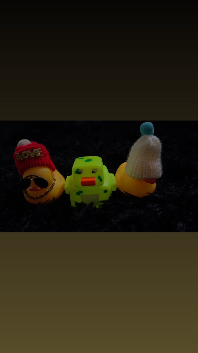Rachel_AWELLS's tweet photo. Finished the duck race. The rest I’ll use to duck the Wranglers. The poop ones are so funny but unsure if others would find it as funny 😂 @DuckMoreJeeps #ducked #duckduckjeep #duckmorequackless #ducked #jeepwrangler https://t.co/KxdfKOf8o7