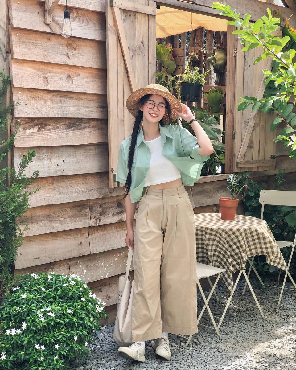 ElInvencib's tweet photo. Wassup 🌍 Just dropping by to say: there’s magic in kindness, sprinkle it everywhere you go. 🦋
RMEsZQn https://t.co/3TyEZYPr7t