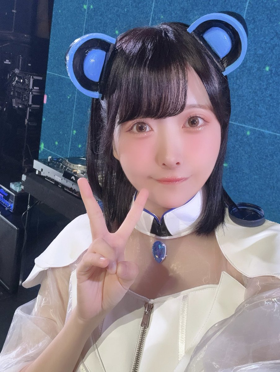 ritsu_yumemita's tweet photo. これぼく実写MVがあがりました✌🏻ᴖ ̫ᴖ
バーチャルとリアル、だね https://t.co/hEPlarEpKr