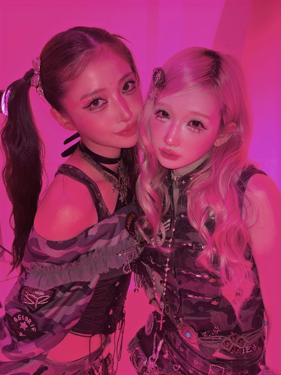 REIRIEofficial's tweet photo. ˚ ༘🍬 ೀ⋆｡˚₊· ➳ 𝜶𝒖𝒕𝒖𝒎𝒏˚₊· ➳ ˚ ༘🍬 ೀ⋆｡

#REIRIE #れいりえ #黒宮れい #金子理江 https://t.co/vSXUI4pgiO