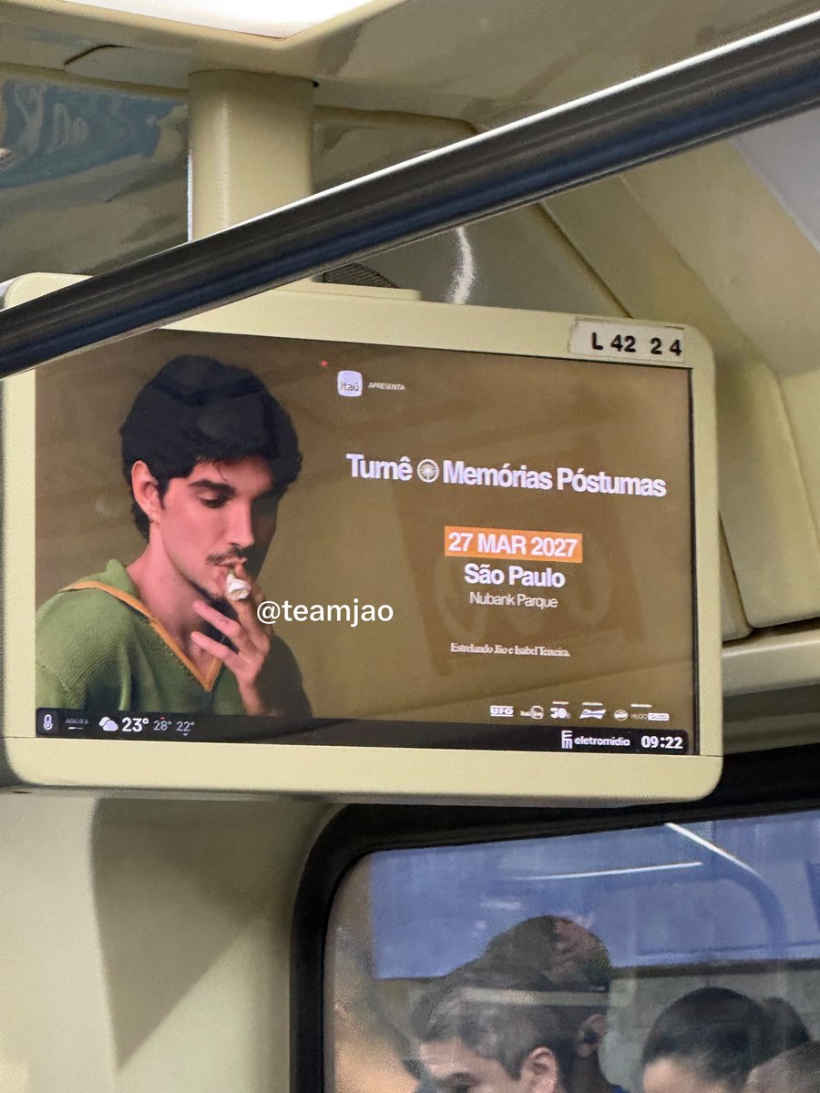 teamjao's tweet photo. A segunda data da Turnê Memórias Póstumas em São Paulo já está sendo divulgada 🌼

Olha o que encontramos no metrô hoje! https://t.co/0hnXGrkAj8