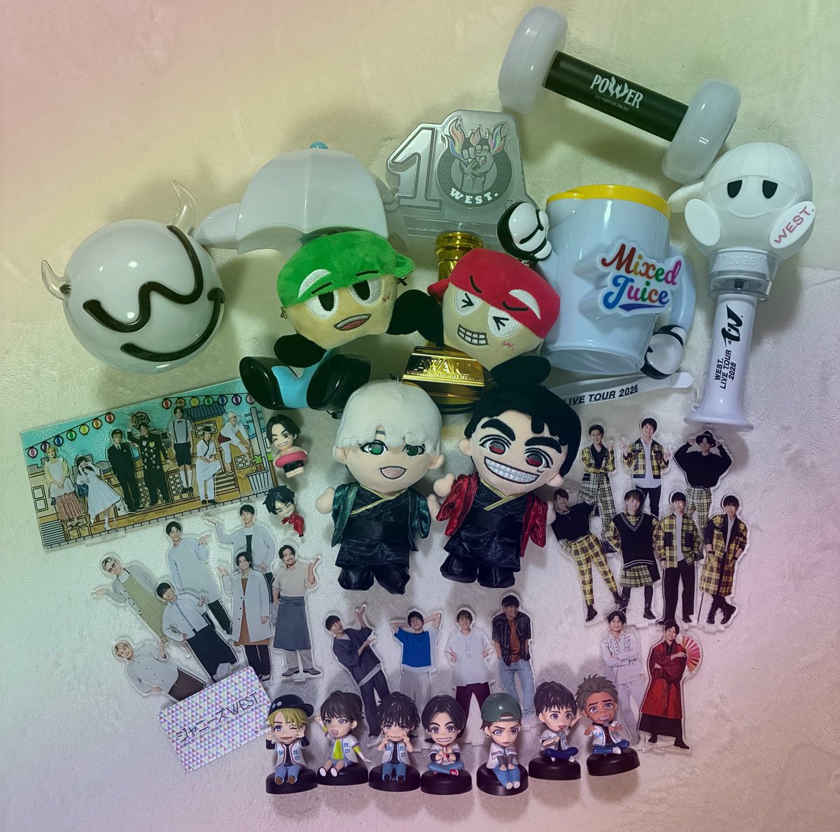 pan826826's tweet photo. 思い出いっぱいだよー😭
LIVEでワイワイキャーキャーペンラ振りたいよー😭
まだまだ7人のトンチキな歌で笑いたいよー😭
まだまだ7人の熱い歌で励まされたいよー😭 https://t.co/J0EbwcXLVn