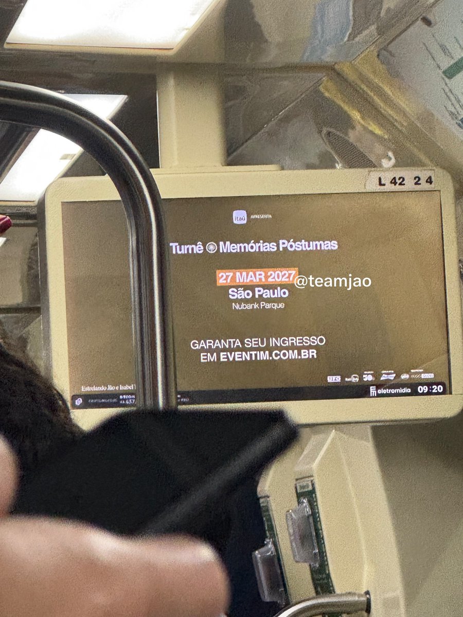 teamjao's tweet photo. A segunda data da Turnê Memórias Póstumas em São Paulo já está sendo divulgada 🌼

Olha o que encontramos no metrô hoje! https://t.co/0hnXGrkAj8