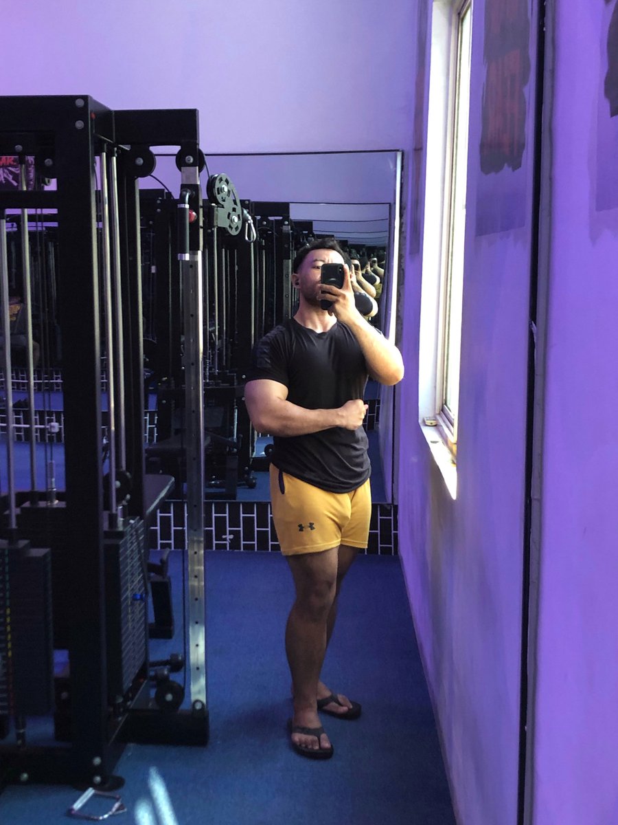 Mermaicula's tweet photo. Hiii.. it’s me again… Satria..
Kenalam yok.. mumpung belon ada yang punya nih 🤣
#Makassar #Single https://t.co/ojysIV7jHj